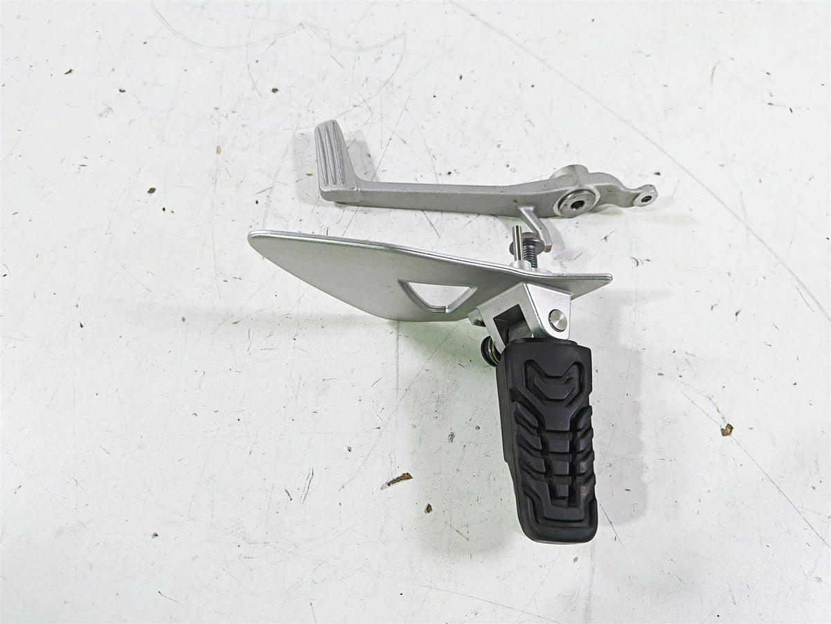 2014 BMW R1200 RT RTW K52 Right Left Footpeg & Brake Pedal 46718535642 {{ shop.shopifyCountryName }} - Mototech271