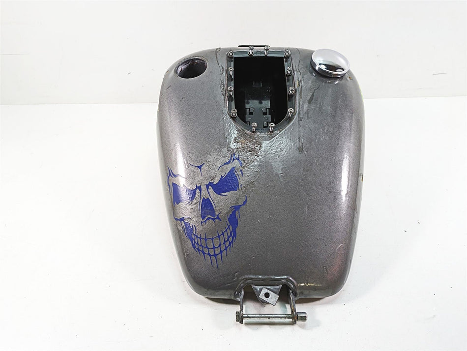 2009 Harley FXDC Dyna Super Glide Custom Fuel Gas Petrol Tank - Read 61000705 {{ shop.shopifyCountryName }} - Mototech271