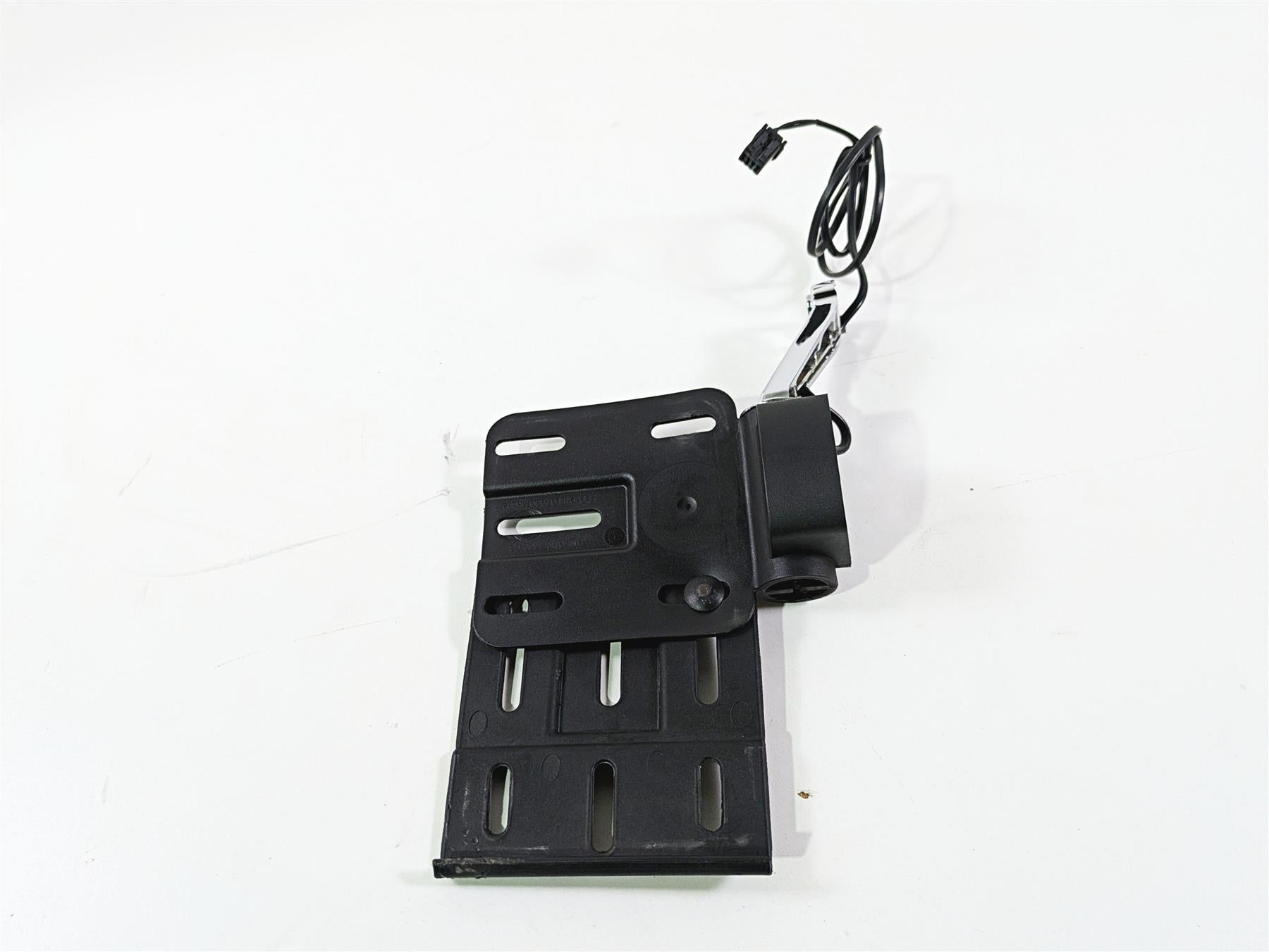2017 Harley Dyna FXDB Street Bob Side License Plate Holder Bracket 67900121 {{ shop.shopifyCountryName }} - Mototech271