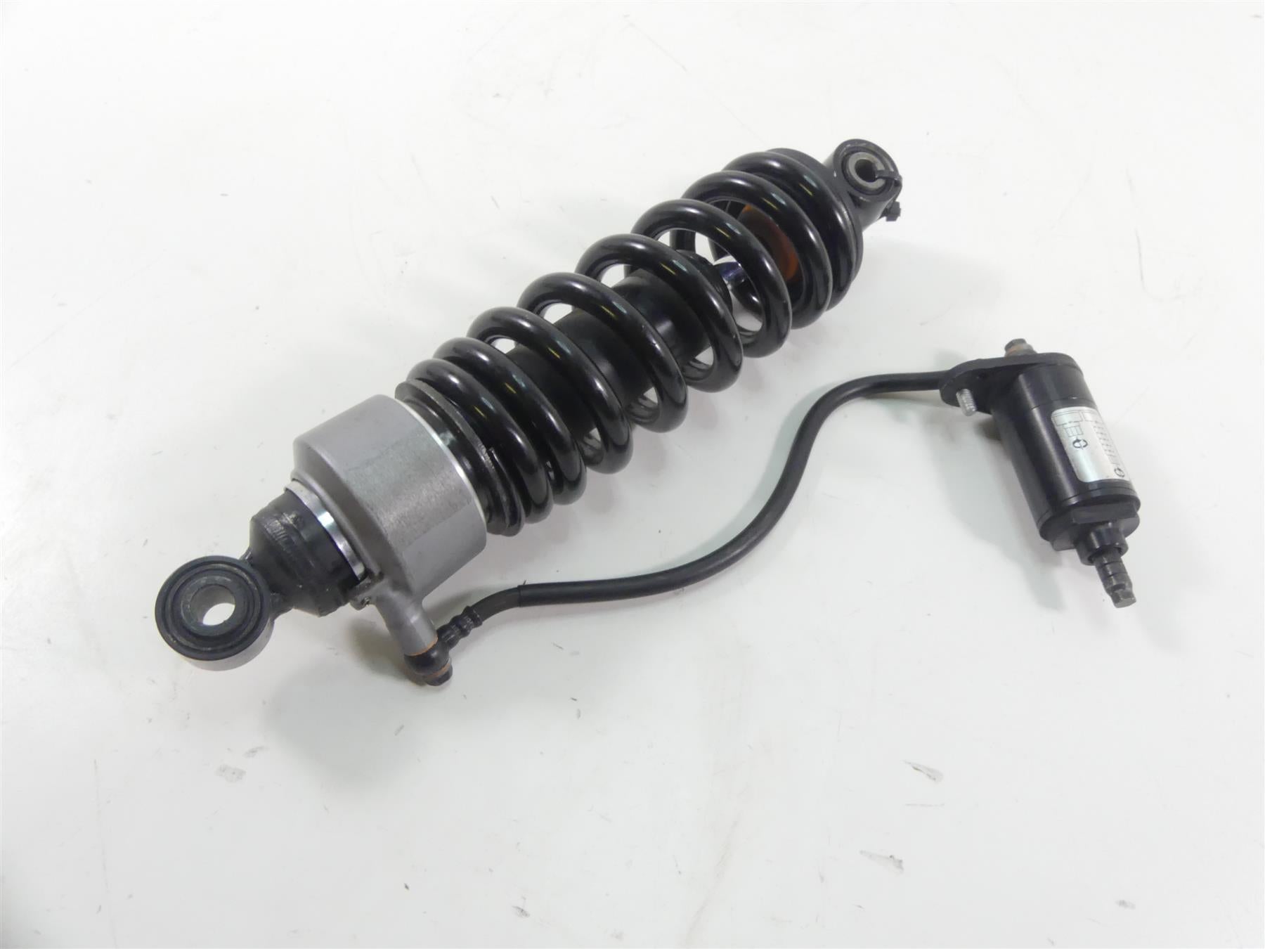 2019 Harley FLHC Softail Heritage Straight Rear Showa Shock 56mm Stroke 54000138 {{ shop.shopifyCountryName }} - Mototech271