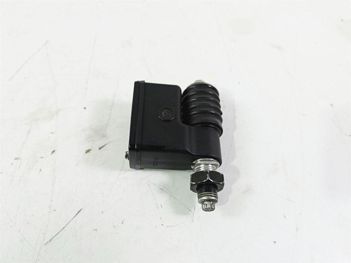 2002 Harley Dyna FXDL Low Rider Rear Brake Master Cylinder 42474-90C {{ shop.shopifyCountryName }} - Mototech271