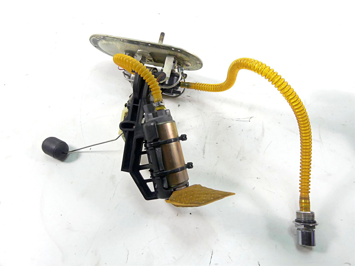 2007 Harley Touring FLHRC Road King Fuel Gas Petrol Pump 75127-06 {{ shop.shopifyCountryName }} - Mototech271