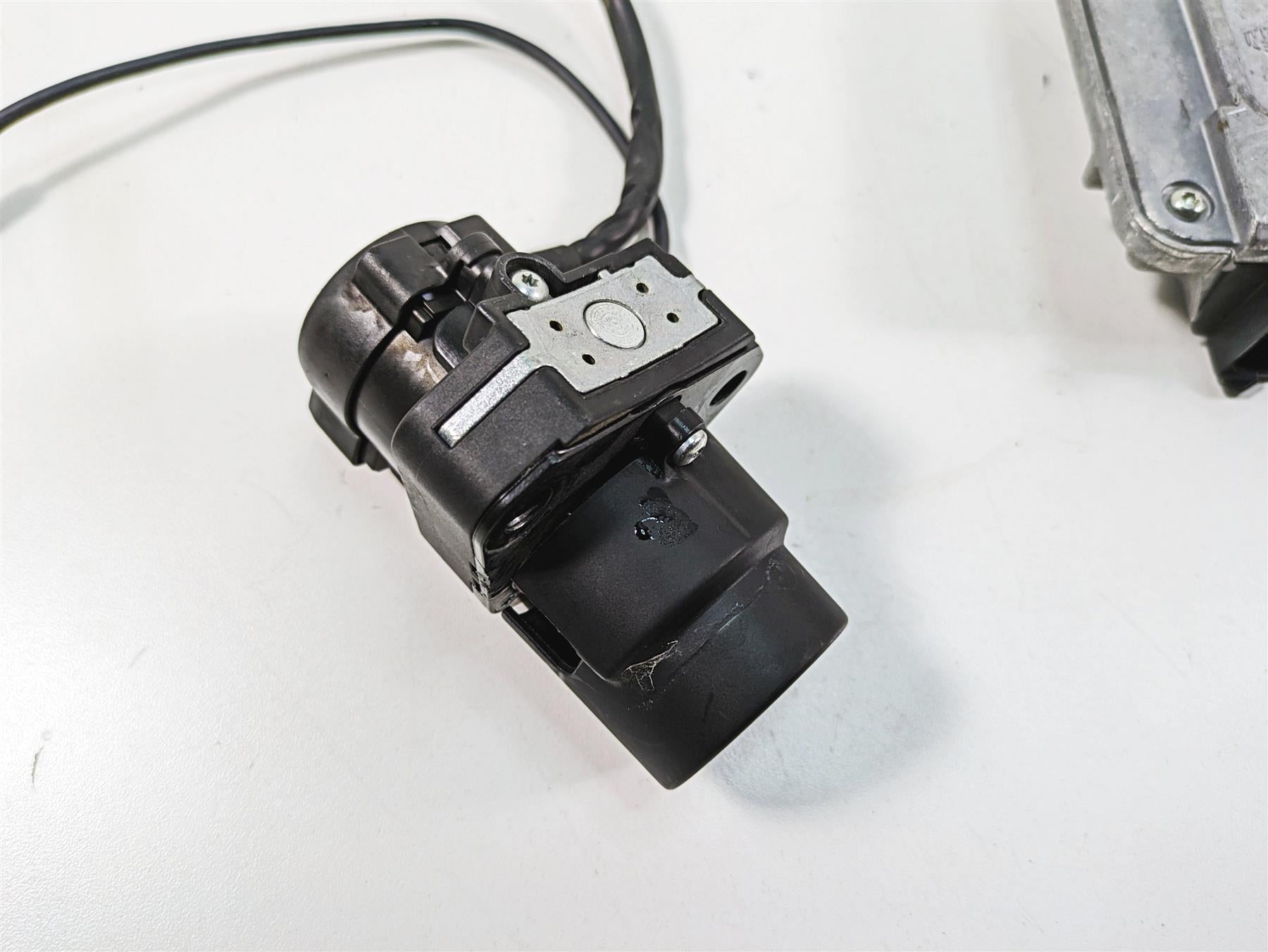 2020 Aprilia Tuono V4 Factory Gauges 776mi Cdi Ignition Key Lock Set 2B003549 {{ shop.shopifyCountryName }} - Mototech271