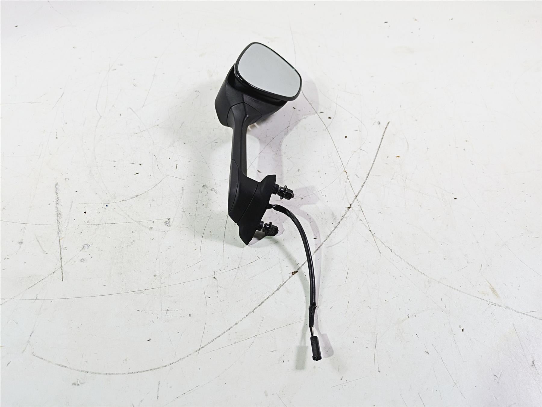 2016 Suzuki GSXR1000 Right Rear View Mirror Turn Signal Blinker 56500-47H01 {{ shop.shopifyCountryName }} - Mototech271