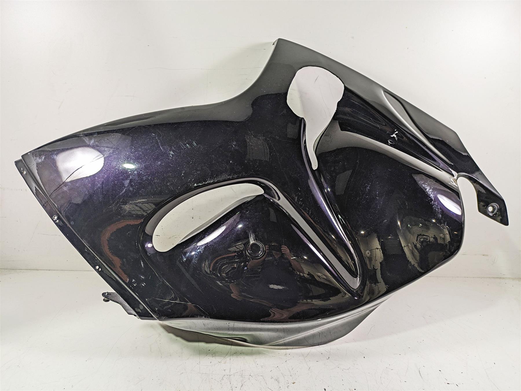 2018 Suzuki GSX1300 R Hayabusa IOne Moto Right Main Fairing Cover -Read BUSTRS08