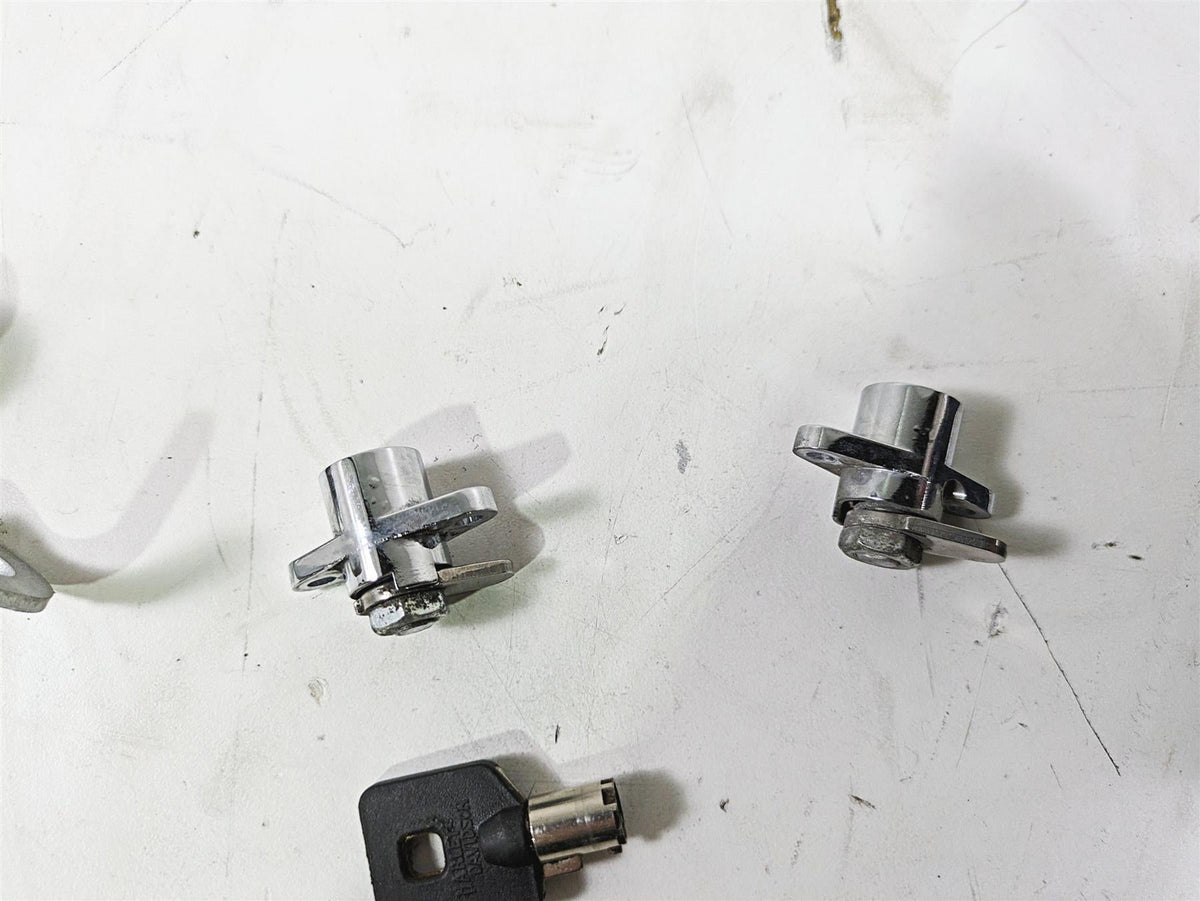 2008 Harley Touring FLHTCU E-Glide 105TH Ignition Switch Key Lock Set 71572-06 {{ shop.shopifyCountryName }} - Mototech271