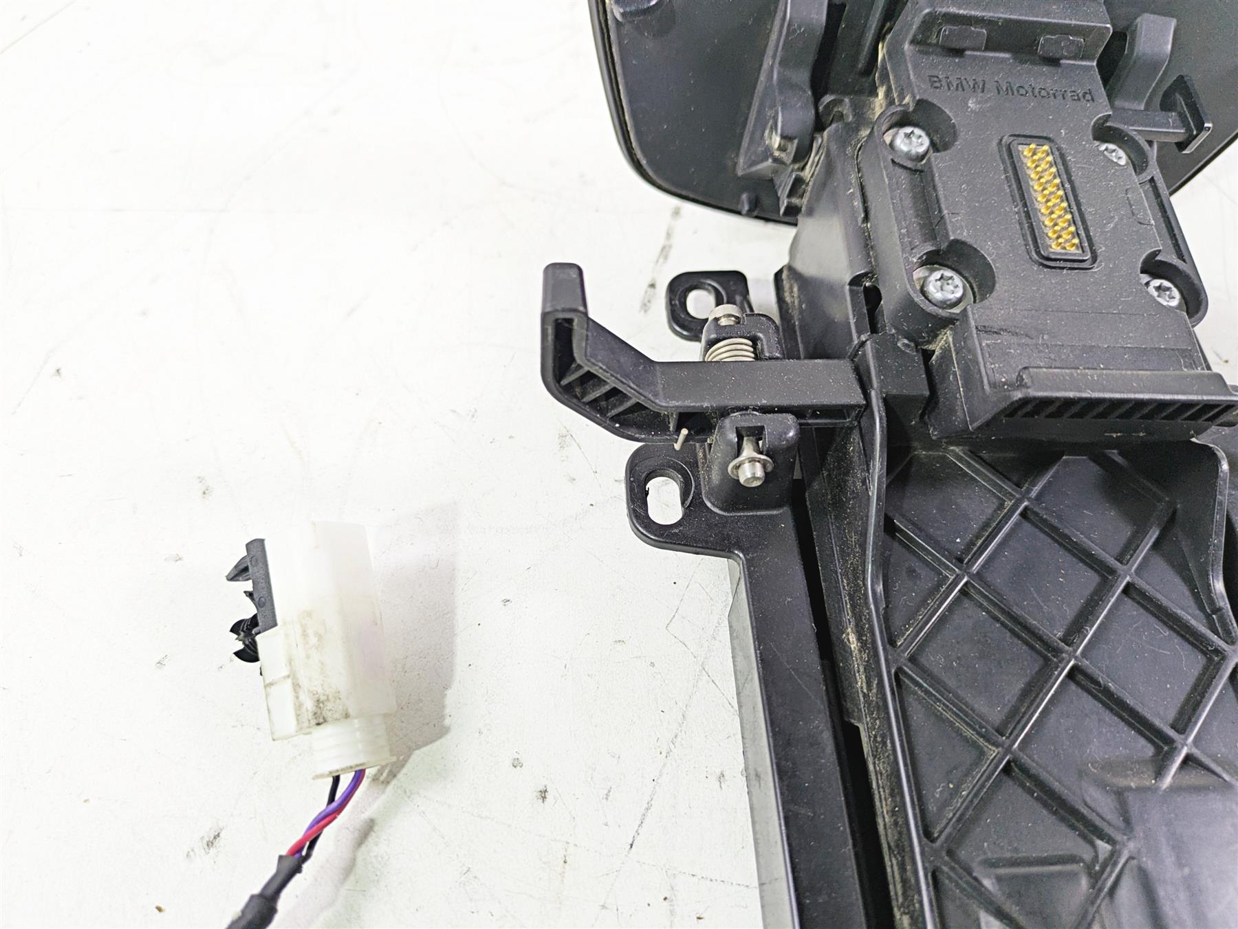 2015 BMW K1600 GT K48 Gps Navigation Housing & Mount Carrier Set 46637724088 {{ shop.shopifyCountryName }} - Mototech271