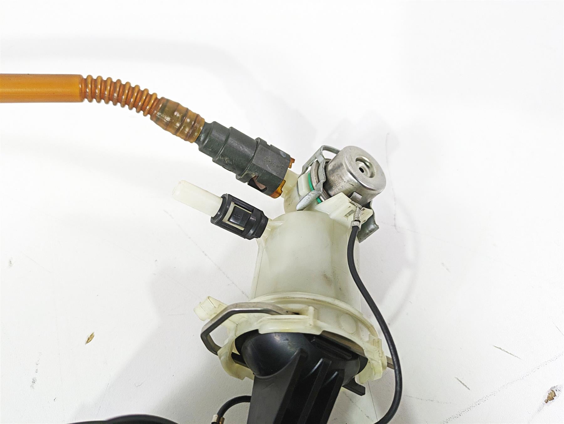 2008 Harley Touring FLHTCU E-Glide 105TH Fuel Gas Petrol Pump 75069-08 {{ shop.shopifyCountryName }} - Mototech271