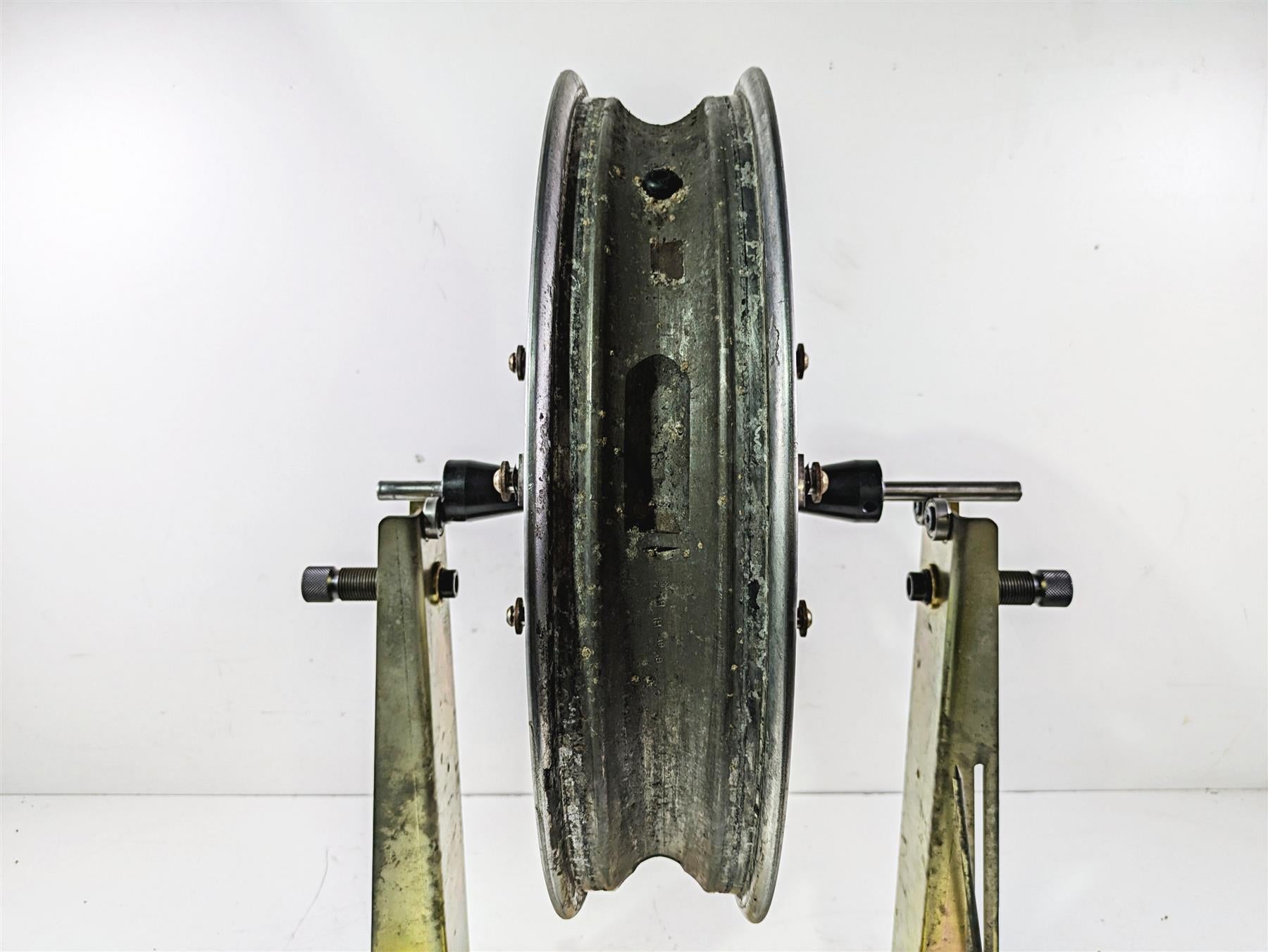 2016 Harley FLTRX Road Glide Front Wheel Rim Enforcer 19x3.5 Ding 43300027 {{ shop.shopifyCountryName }} - Mototech271