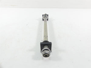 2007 Yamaha XVS1300 V-Star Rear 20mm Spindle Axle & Adjusters 3D8-25381-00-00 | Mototech271