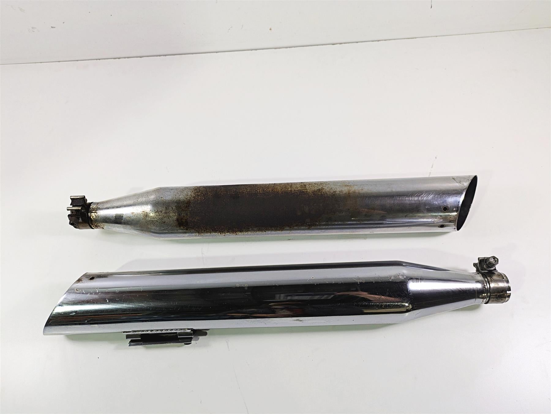 2005 Harley Touring FLHRI Road King Vance Hines Slip On Muffler 5" Outer Diameter READ {{ shop.shopifyCountryName }} - Mototech271