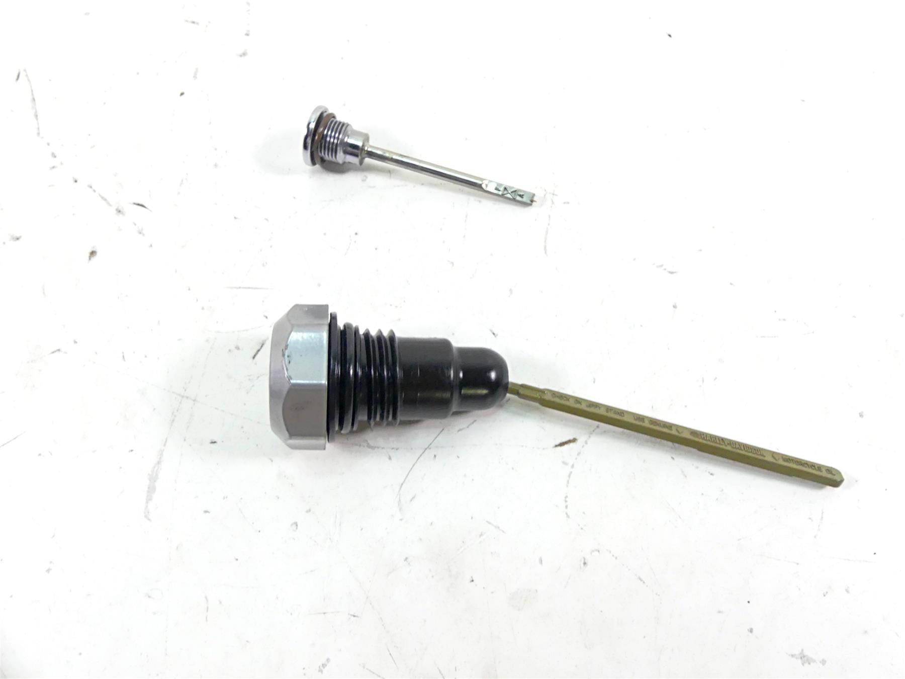 2008 Harley Touring FLHX Street Glide Oil Dip Stick Set 37065-06A 62849-07A {{ shop.shopifyCountryName }} - Mototech271