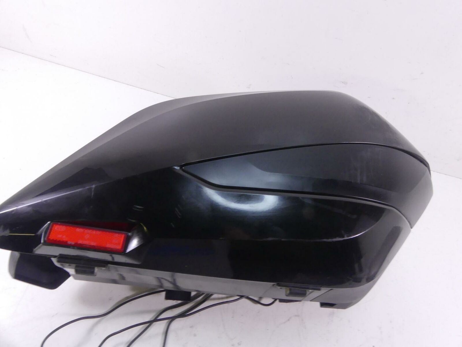 2018 BMW K1600 Bagger Right Side Saddle Bag Luggage Storage Box Case 46548551316 {{ shop.shopifyCountryName }} - Mototech271