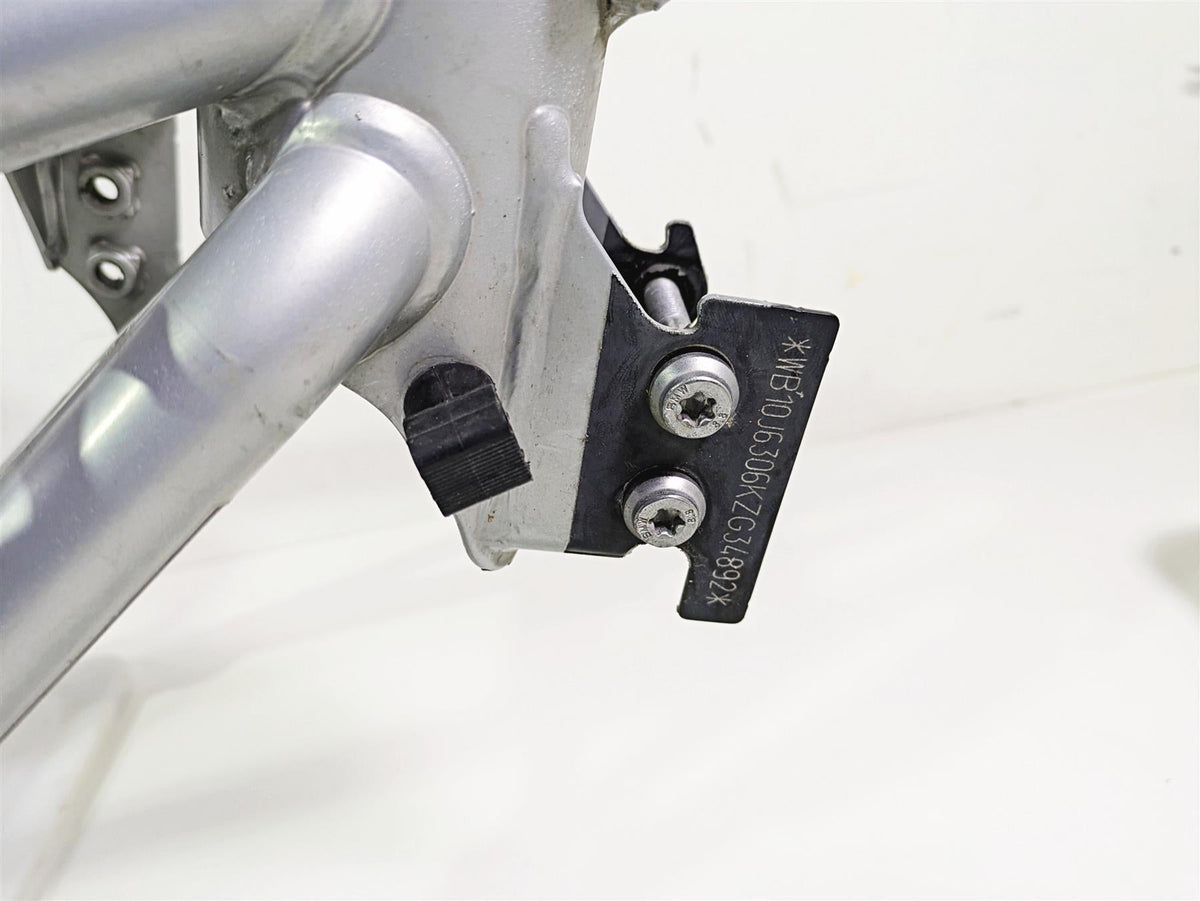 2019 BMW R1250RT K52 Straight Frame Chassis With Salvage Florida Title 46518101229 {{ shop.shopifyCountryName }} - Mototech271
