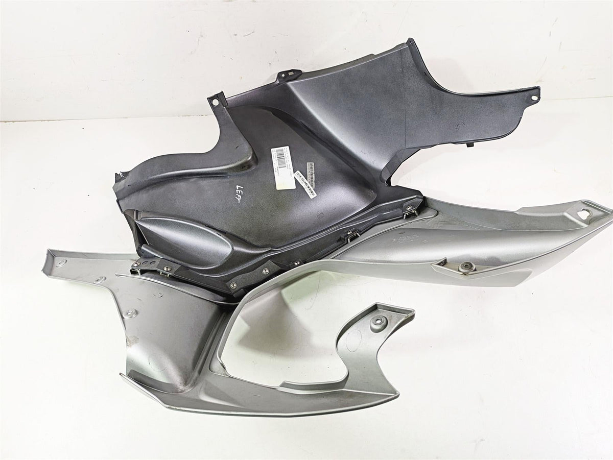2010 BMW R1200RT K26 Left Main Side Fairing Cover - Read 46637681053 40852156090 {{ shop.shopifyCountryName }} - Mototech271