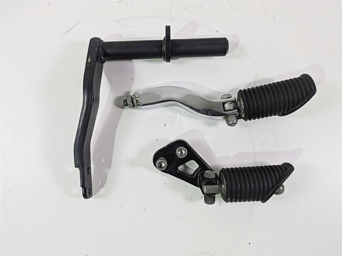 1999 Harley Dyna FXDL Low Rider Passenger Footpeg Set + Mount 49165-90 52740-94A {{ shop.shopifyCountryName }} - Mototech271