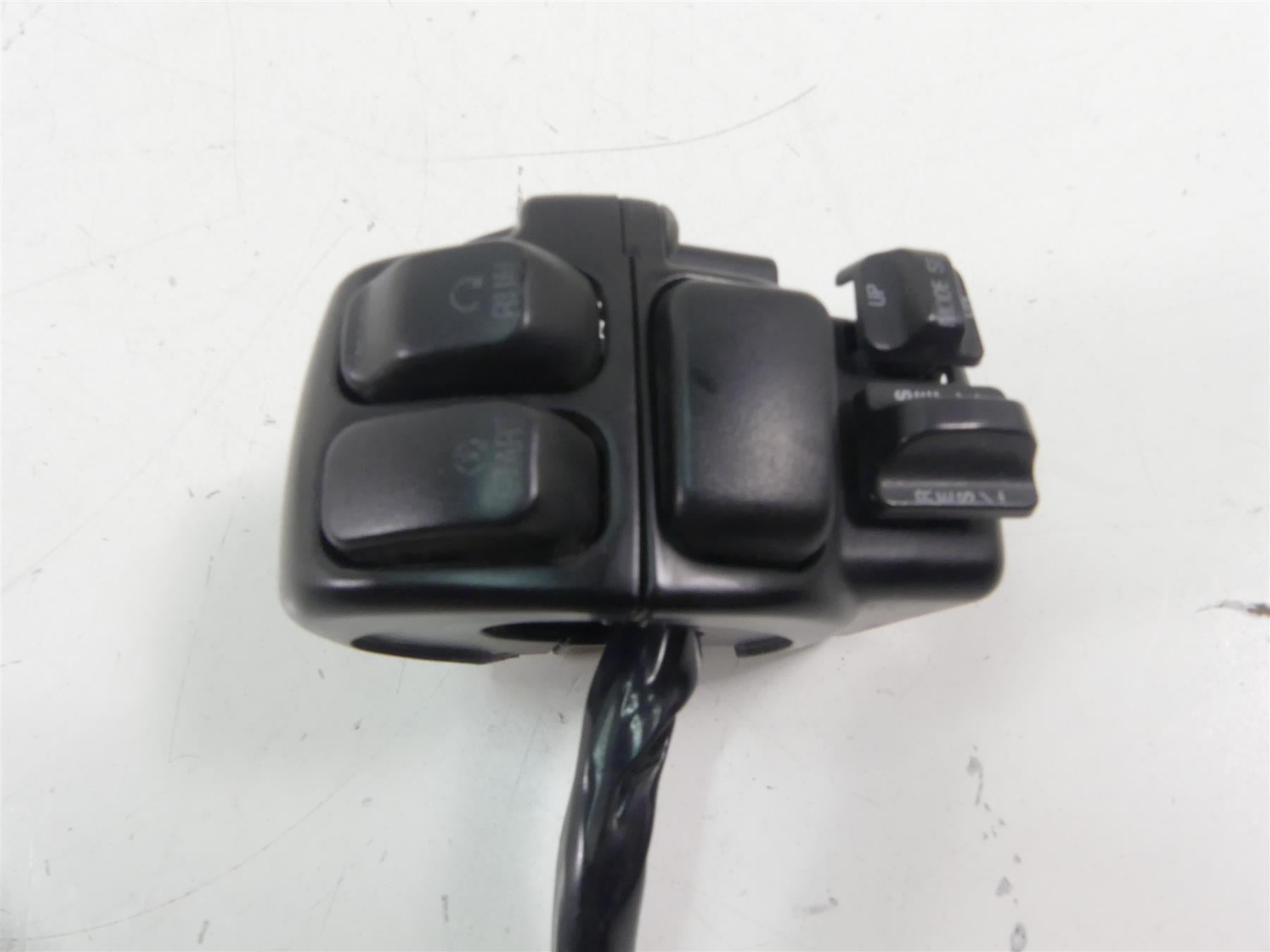 2011 Harley Touring FLTRX Road Glide Right Hand Cruise Control Switch 71684-06A {{ shop.shopifyCountryName }} - Mototech271