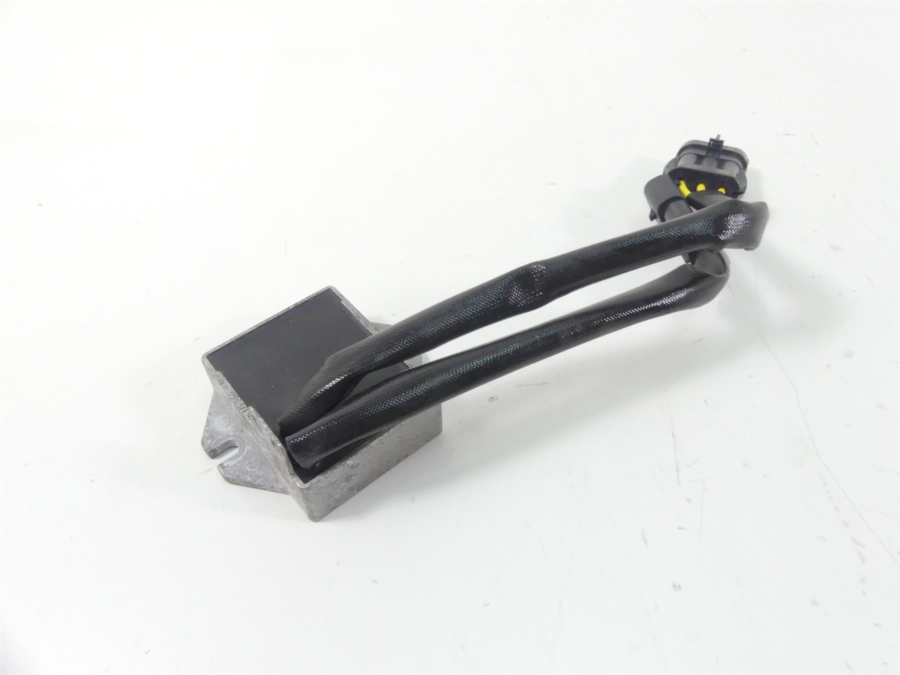 2015 Eric Buell Racing 1190SX Rectifier Voltage Regulator Y0302.1B7 {{ shop.shopifyCountryName }} - Mototech271