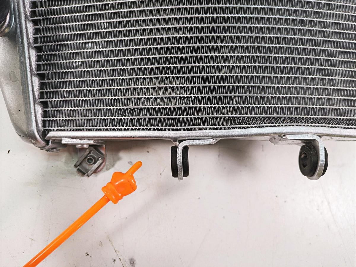2020 Aprilia Tuono V4 Factory Radiator Fan Hoses Reservoir -Read 2B003834 {{ shop.shopifyCountryName }} - Mototech271