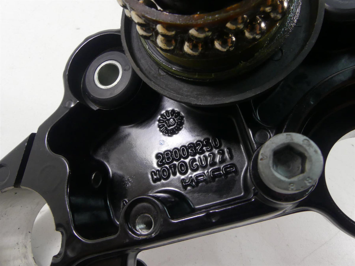 2019 Moto Guzzi V7 III Stone 750 Upper Lower Triple Tree Set 2B003251 2B003250 {{ shop.shopifyCountryName }} - Mototech271