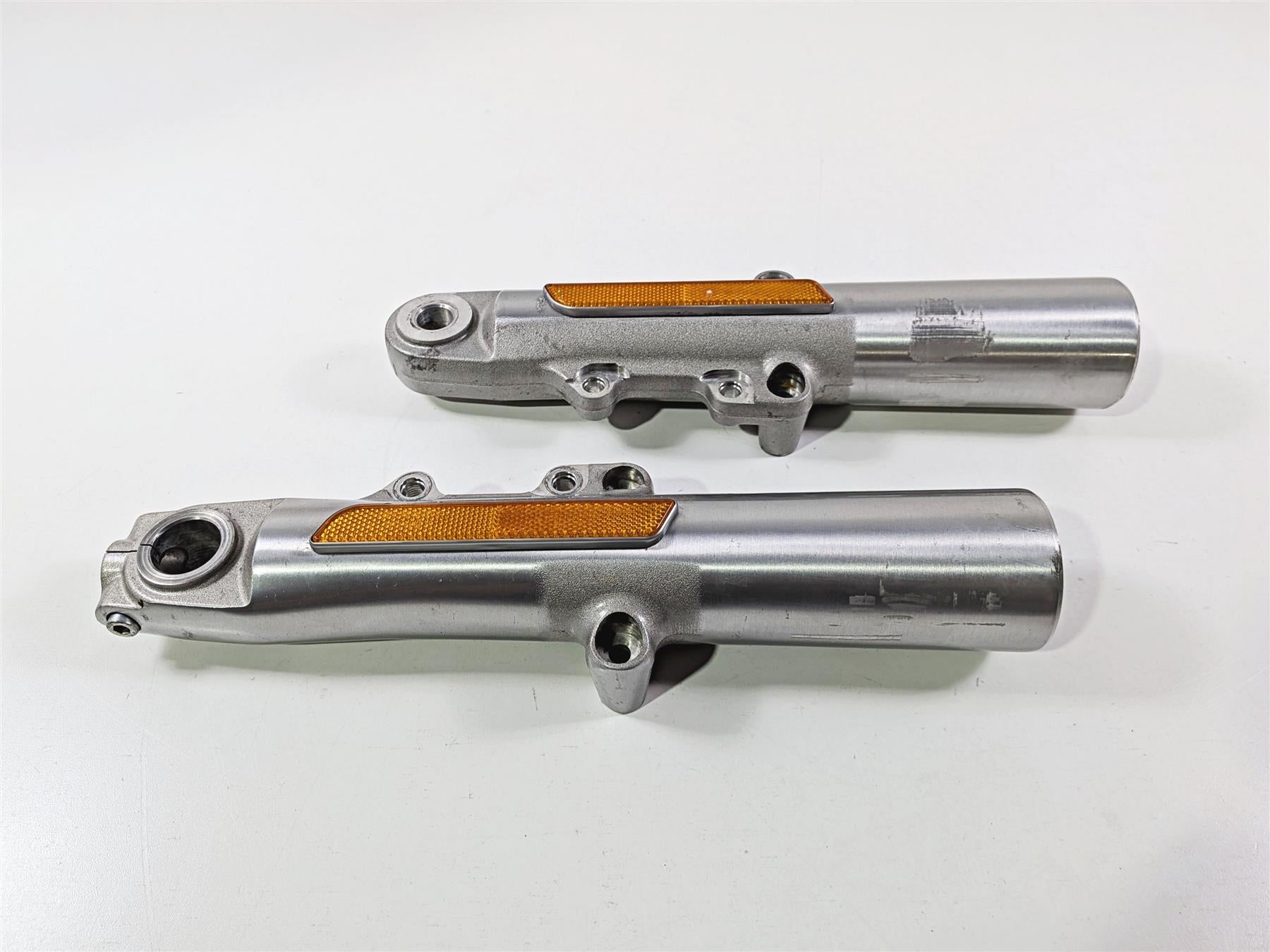 2018 Harley Touring FLHTCU Electra Glide Lower Fork Tube Set 45400102 45400103-Mototech271