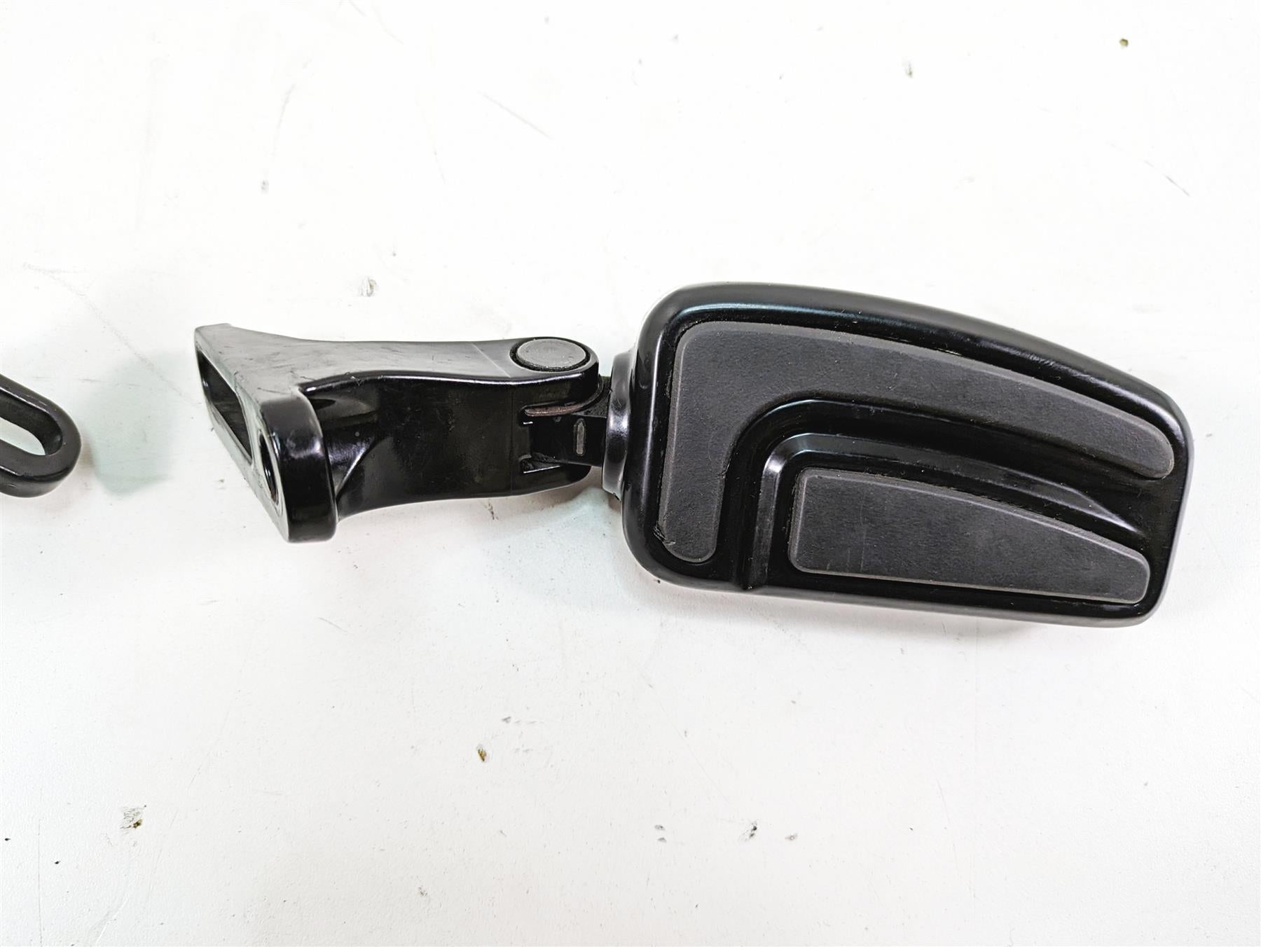 2018 Harley Touring FLHXSE CVO Street Glide Rear Airflow Footpeg Set 50500717 {{ shop.shopifyCountryName }} - Mototech271