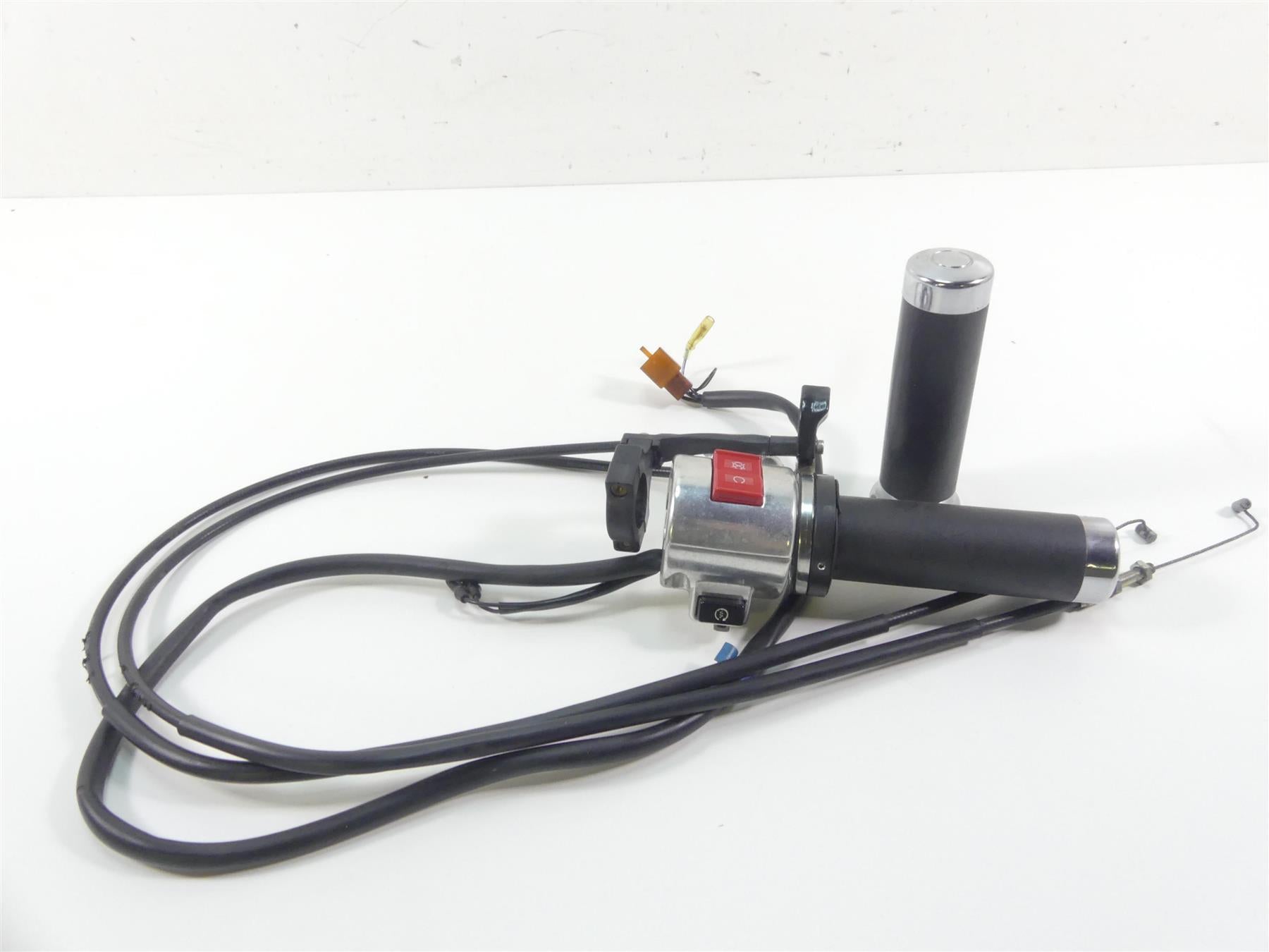 2007 Honda VT1100 C2 Shadow Right Control Switch & Throttle Cables 35013-MAH-A01 {{ shop.shopifyCountryName }} - Mototech271