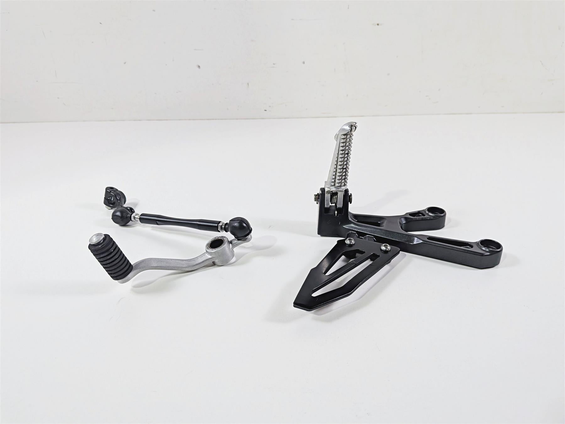 2023 Yamaha MT10 MTN1000 Left Front Footpeg & Shifter B67-27442-10-00 {{ shop.shopifyCountryName }} - Mototech271