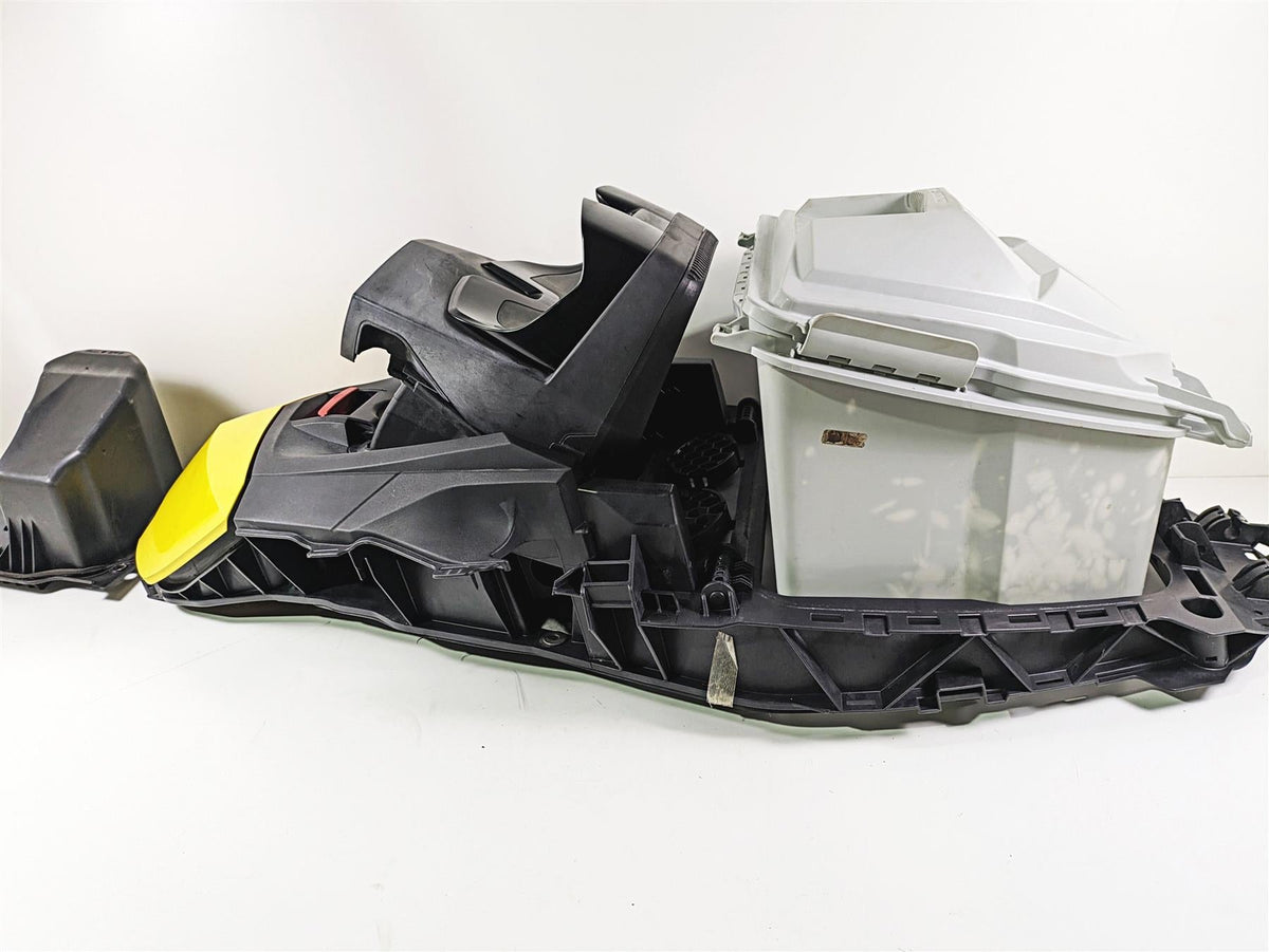 2010 Sea-Doo 4-Tec RXT 215 Center Storage Deck Cover Fairing 291003017 291004595 {{ shop.shopifyCountryName }} - Mototech271