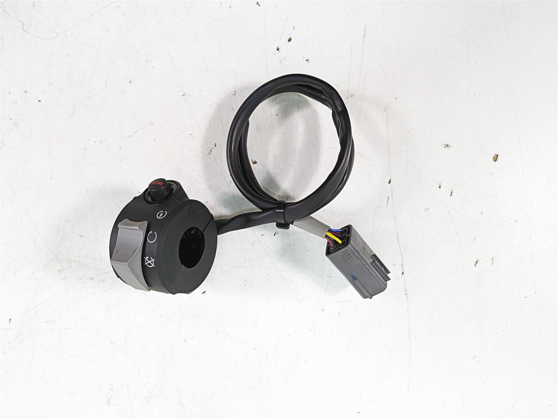 2018 Kawasaki ZX1002 Ninja H2 SX Right Hand Mode Control Switch 46091-0375 {{ shop.shopifyCountryName }} - Mototech271