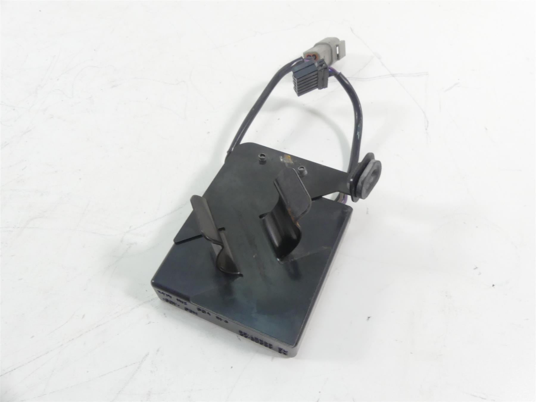 2013 Harley VRSCF Muscle V-Rod Turn Signal Flasher Module Unit 69457-09 {{ shop.shopifyCountryName }} - Mototech271
