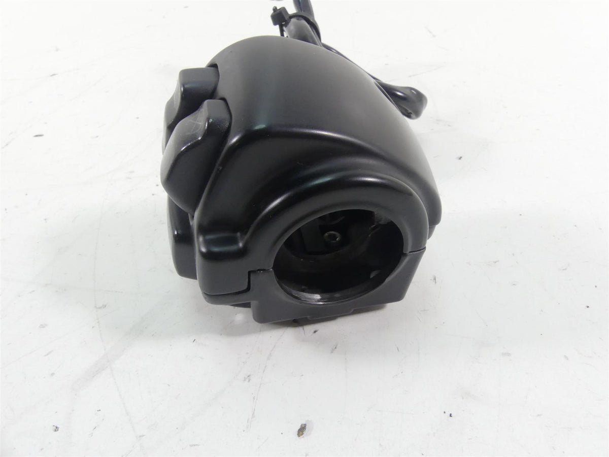 2019 Harley Softail FXBB Street Bob Right Hand Start Control Switch 71500462 {{ shop.shopifyCountryName }} - Mototech271