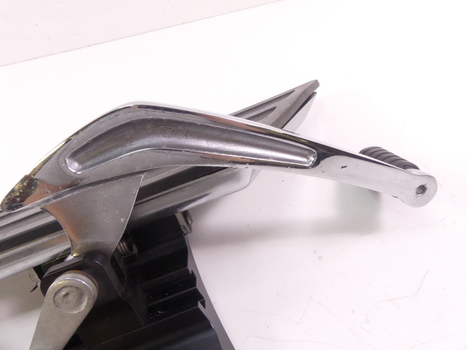 2009 Victory Vision Tour Left Front Rider Floor Foot Board Shifter Set 5135045 {{ shop.shopifyCountryName }} - Mototech271