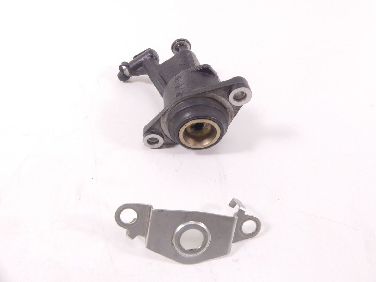 2014 Yamaha VMX17 V-Max 1700 Clutch Slave Cylinder 2S3-16381-00-00 {{ shop.shopifyCountryName }} - Mototech271