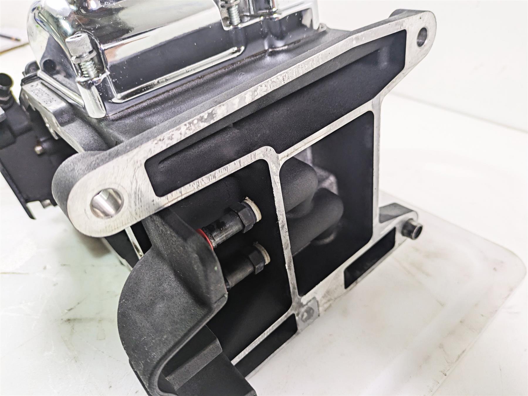 2005 Harley Touring FLHRI Road King Transmission Gear Box Case Cover 34740-02A {{ shop.shopifyCountryName }} - Mototech271