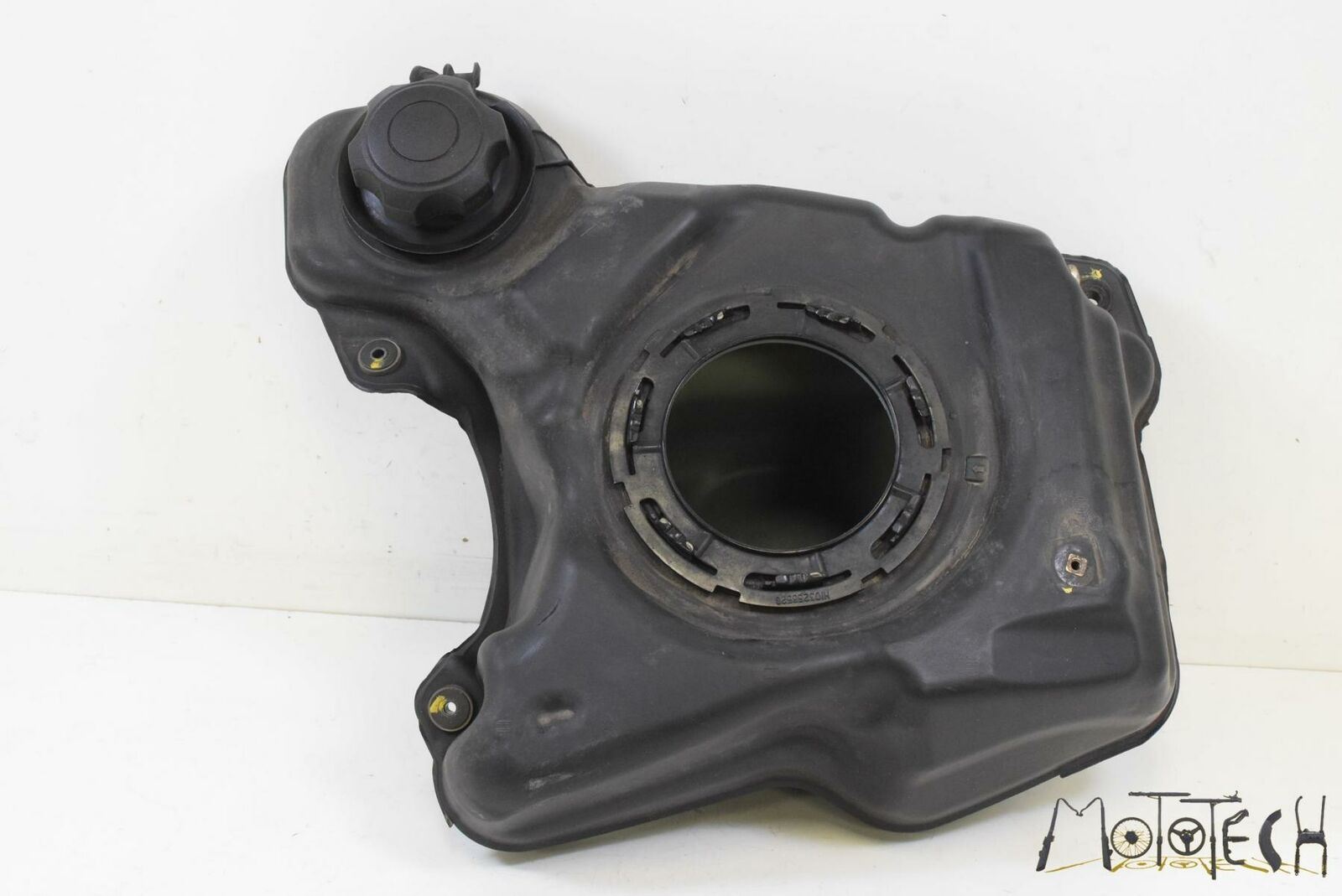 2016 Honda TRX500 FA 4x4 Foreman Fuel Gas Petrol Tank Reservoir 17510-HR3-A21 {{ shop.shopifyCountryName }} - Mototech271