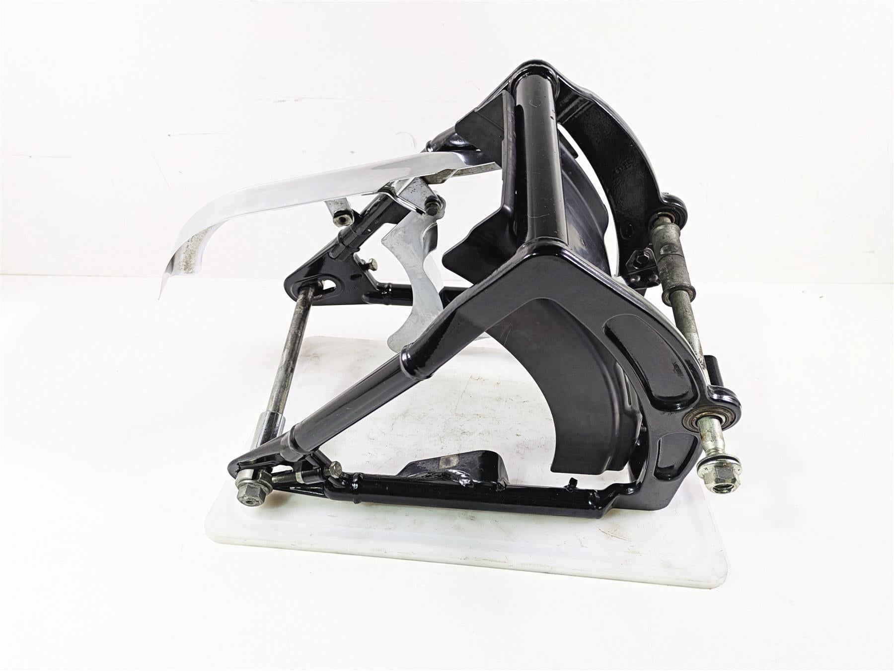 2004 Harley Softail FXSTDI Deuce Rear Swingarm Swing Arm & Covers 47573-00A {{ shop.shopifyCountryName }} - Mototech271