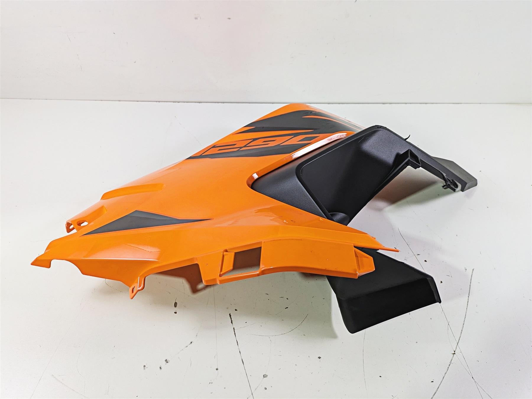 2022 KTM 1290 Super Adventure S Right Tank Fairing Cover -READ 61908051020EBA {{ shop.shopifyCountryName }} - Mototech271