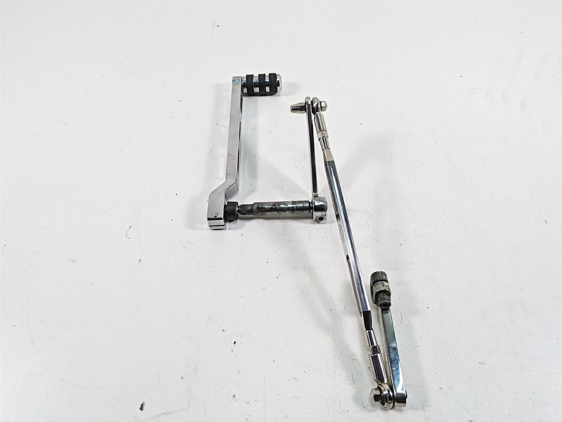 1999 Harley Touring FLHTC Electra Glide Chrome Shifter Pedal Linkage 33895-82E {{ shop.shopifyCountryName }} - Mototech271