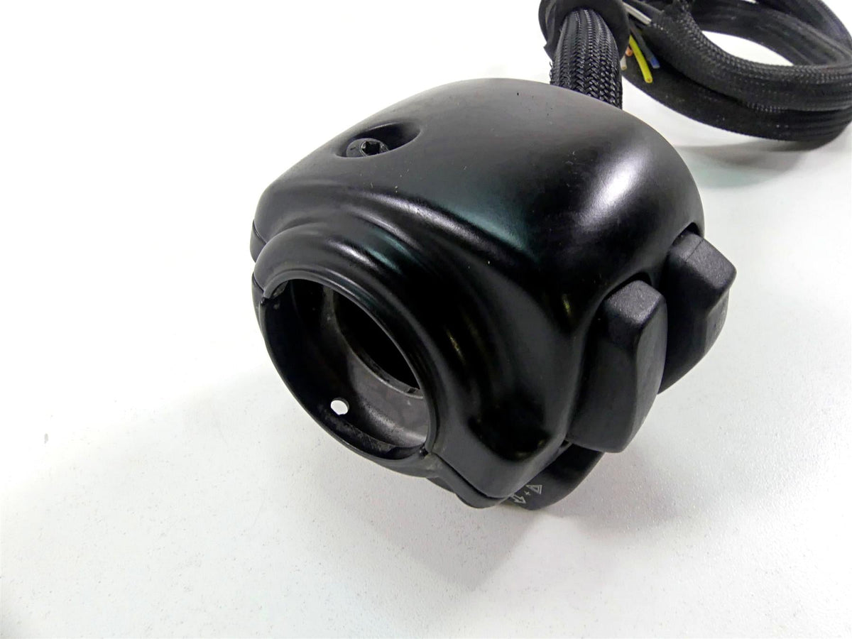 2010 Harley FXDF Dyna Fat Bob Left Hand Control Switch -Cut Blinker 71682-06A {{ shop.shopifyCountryName }} - Mototech271