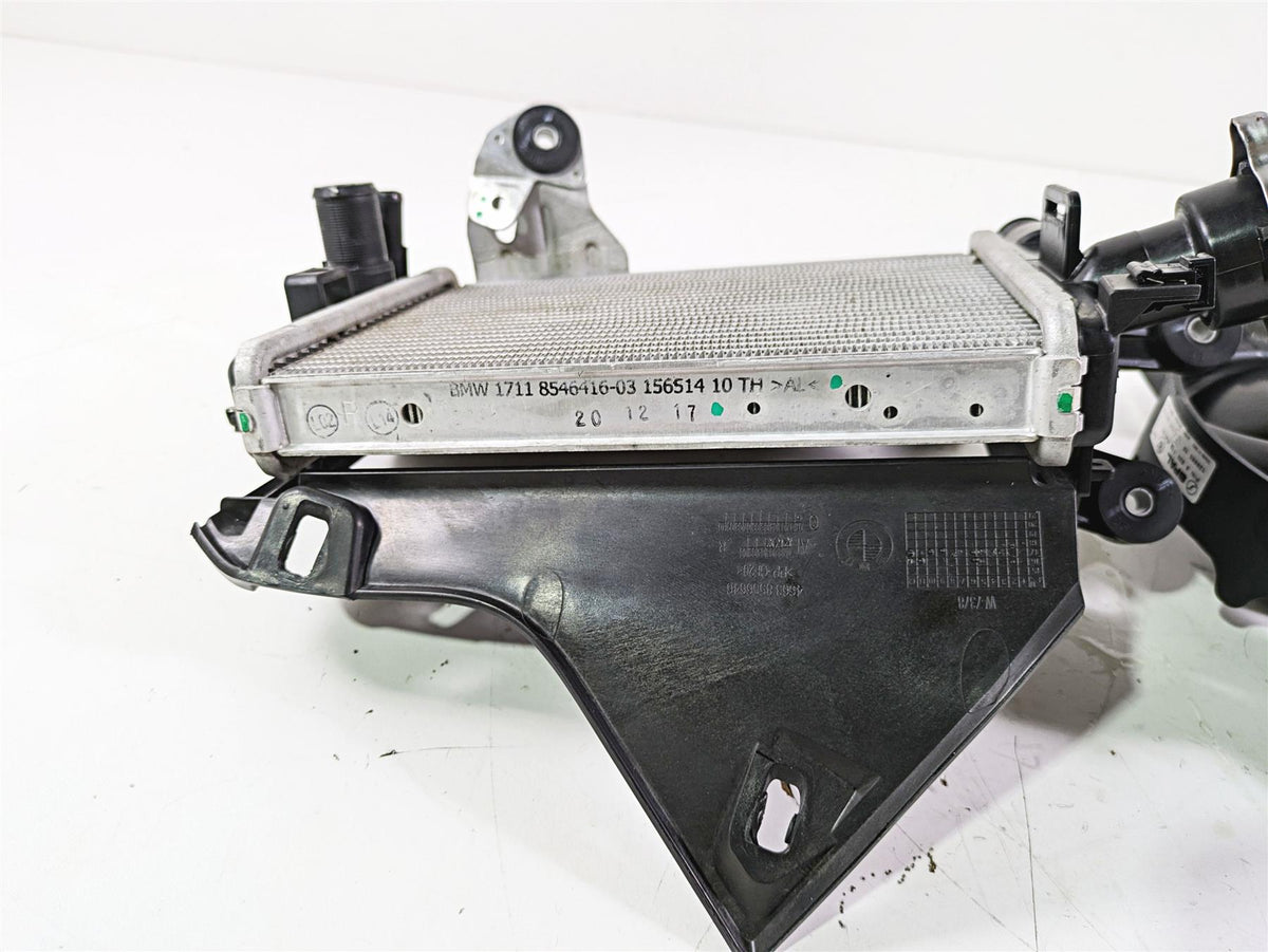 2018 BMW R1200GS GSW K50 Right Radiator + Reservoir Fan & Cover Set 17118546416 {{ shop.shopifyCountryName }} - Mototech271