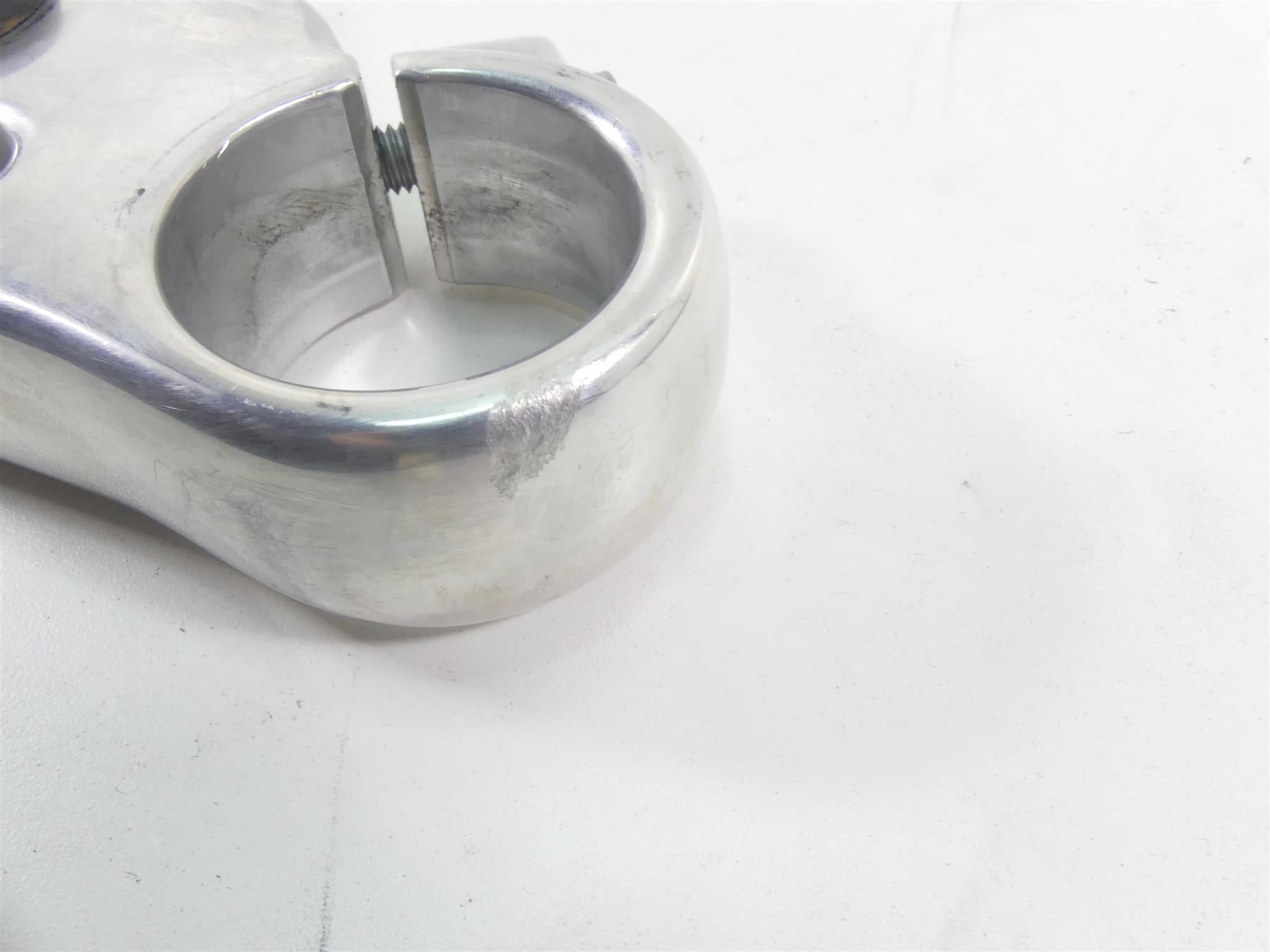 2010 Harley FXDF Dyna Fat Bob Upper Triple Tree Steering Clamp 49mm 47661-08 {{ shop.shopifyCountryName }} - Mototech271