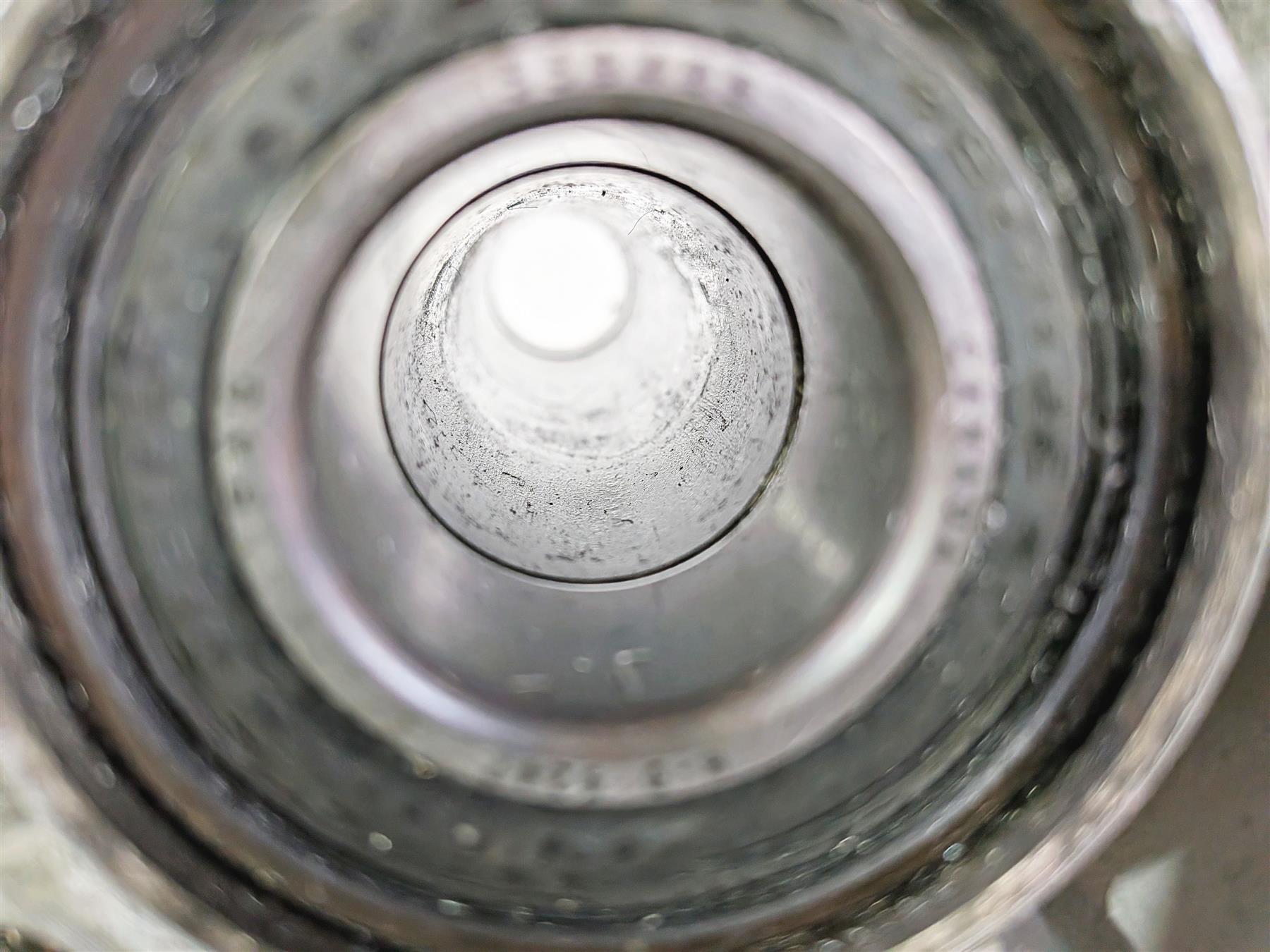 2001 Harley FLHRCI Road King Front Spoke Wheel Hub 40960-08 {{ shop.shopifyCountryName }} - Mototech271