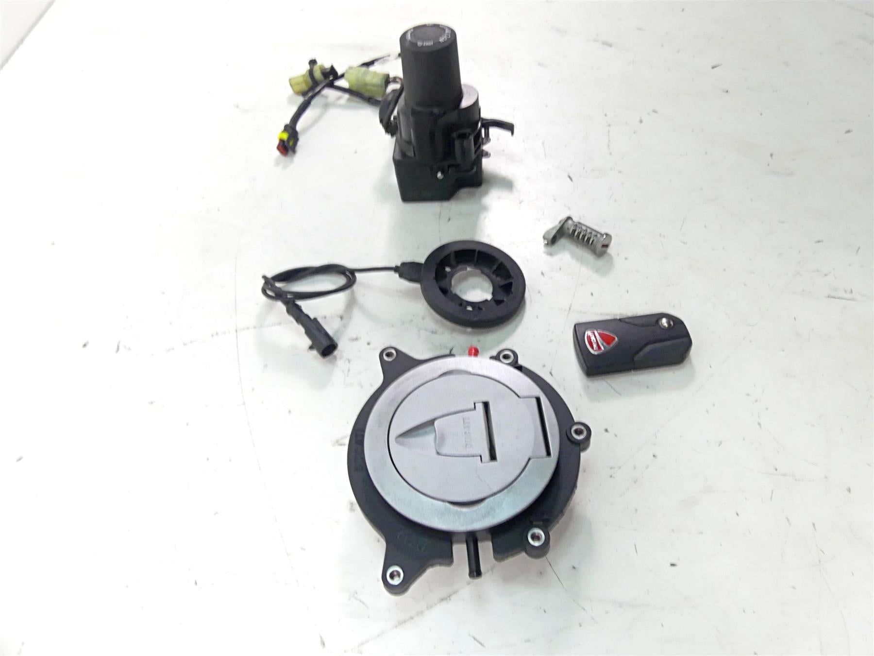 2013 Ducati Diavel Red Ignition Switch Key Fob Fuel Cap Antenna Set 59821111A {{ shop.shopifyCountryName }} - Mototech271