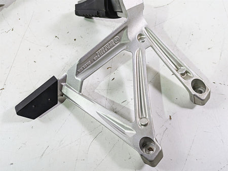 2018 BMW R1200GS GSW K50 Rear Passenger Footpeg Set 46718528793 46718528794 {{ shop.shopifyCountryName }} - Mototech271