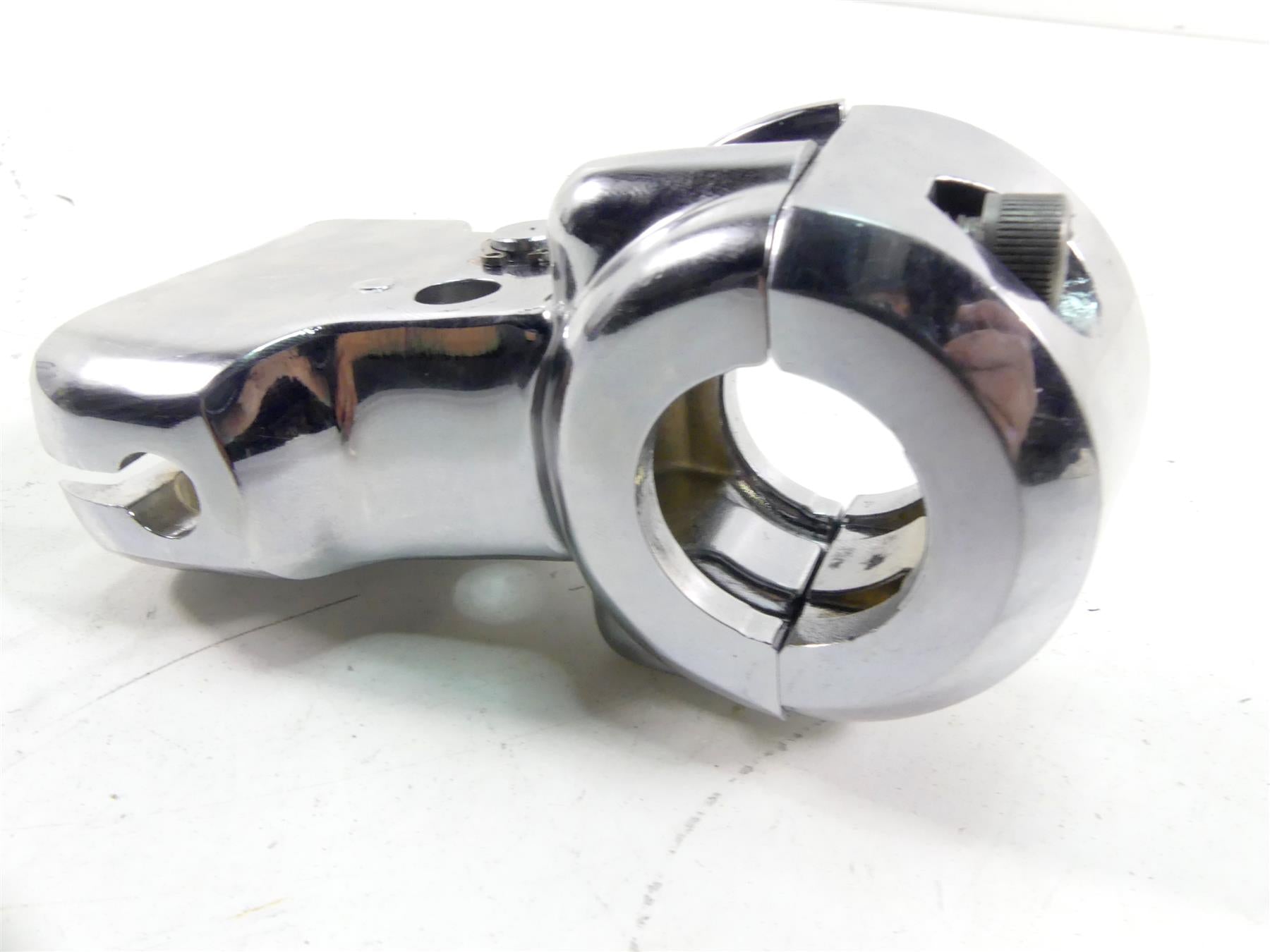 2017 Harley Softail FXSB Breakout Chrome Clutch Perch 38700-08A {{ shop.shopifyCountryName }} - Mototech271