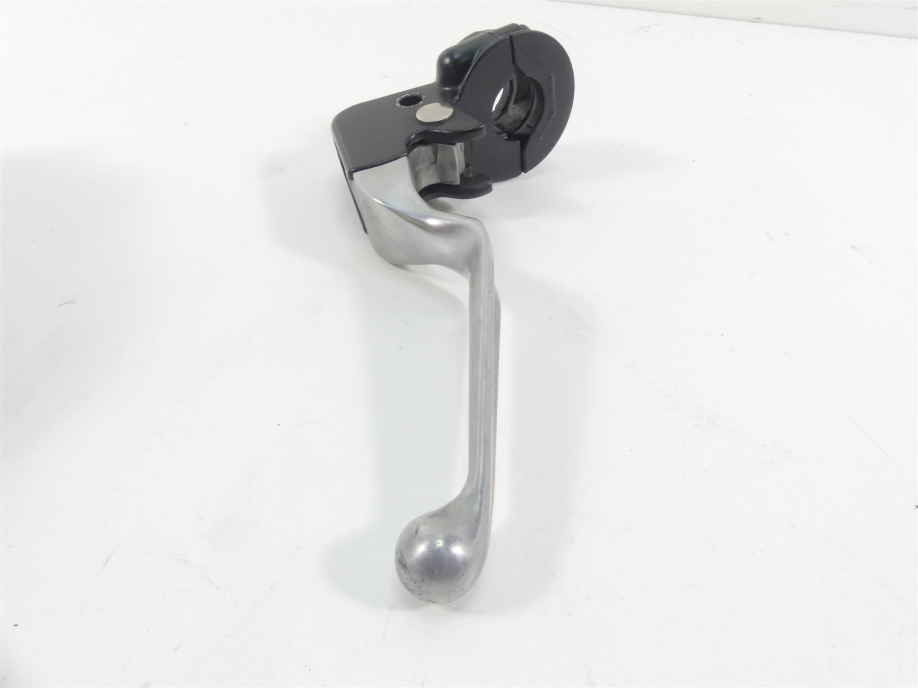 2013 Harley FXDWG Dyna Wide Glide Clutch Handle Perch & Lever 38608-96 45015-96 {{ shop.shopifyCountryName }} - Mototech271