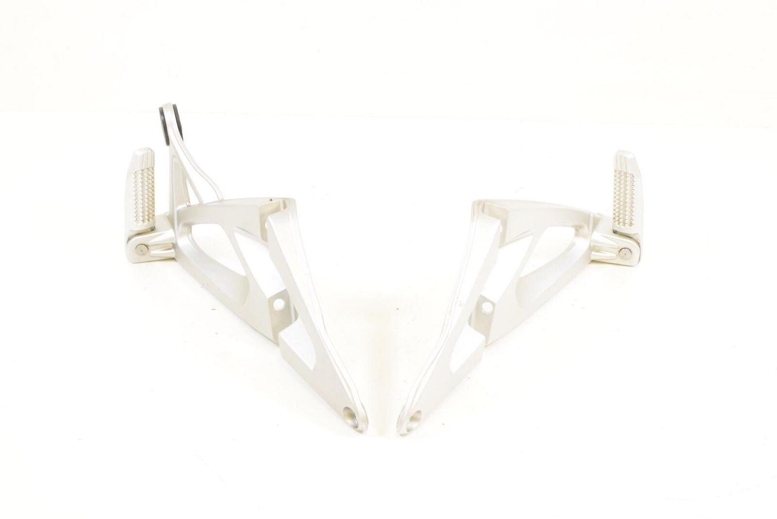 06 BMW K1200S K1200 S K40 L&R Passenger Rider Footpeg Foot Peg Set 46717660170 {{ shop.shopifyCountryName }} - Mototech271