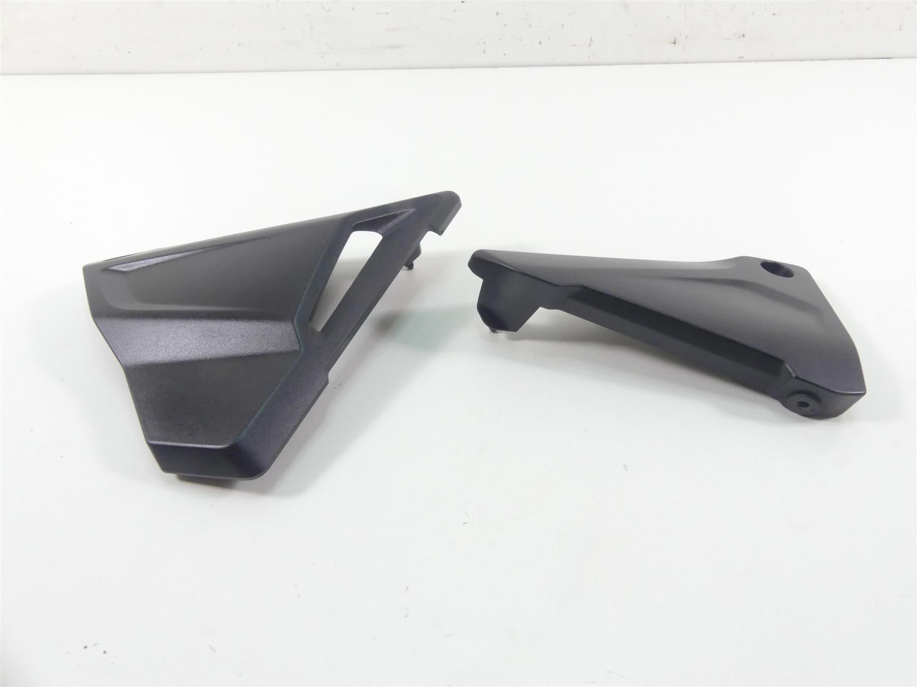 2019 BMW R1250GS K50 Battery Electric Cover Fairing Set 46638523155 46638523156 {{ shop.shopifyCountryName }} - Mototech271