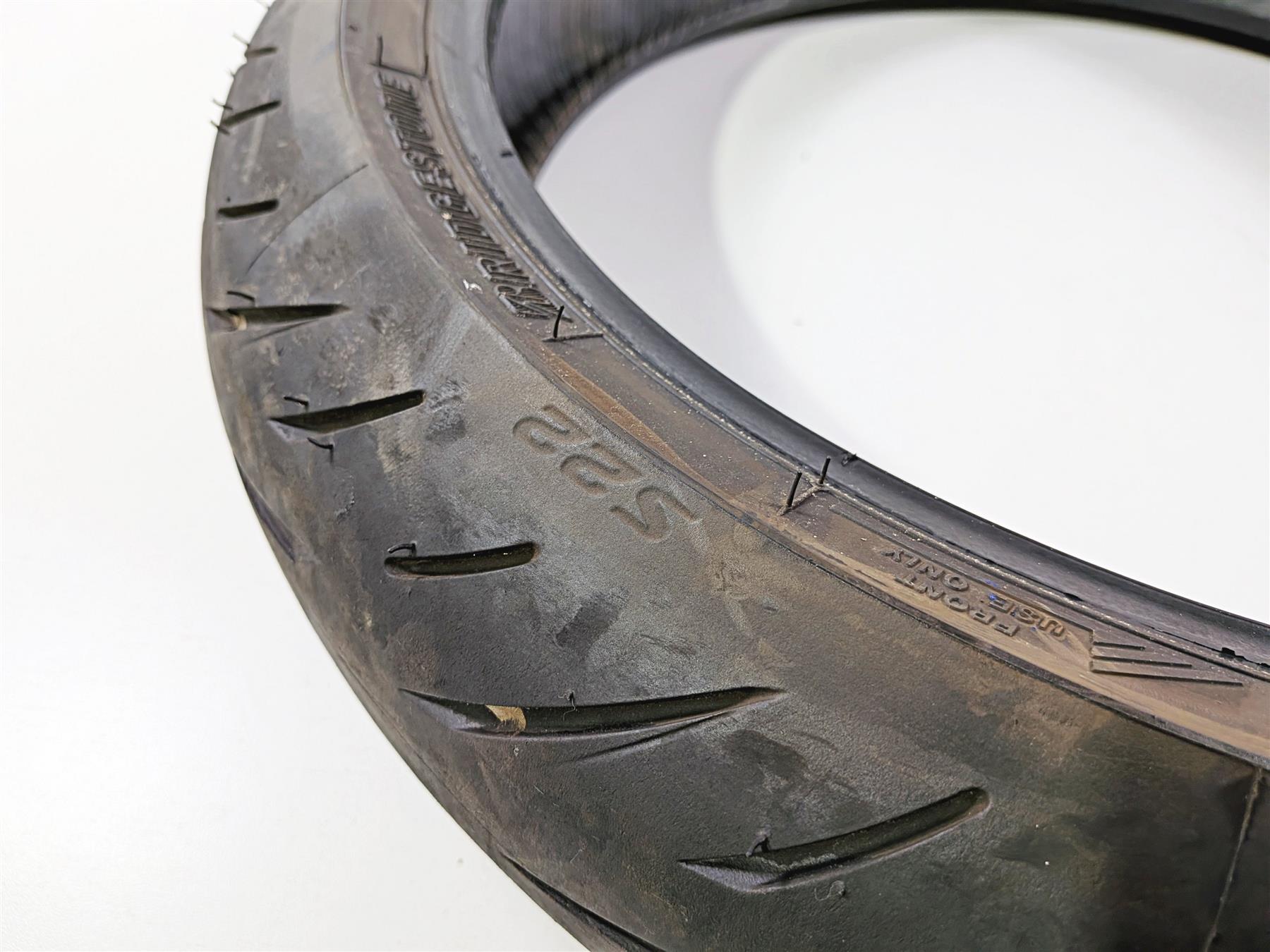 Used Front Motorcycle Tire Bridgestone Blattlax Hypersport S22 120/70R17 12727 {{ shop.shopifyCountryName }} - Mototech271